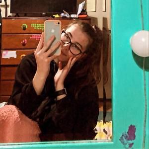 Meet your Posher, Kallee